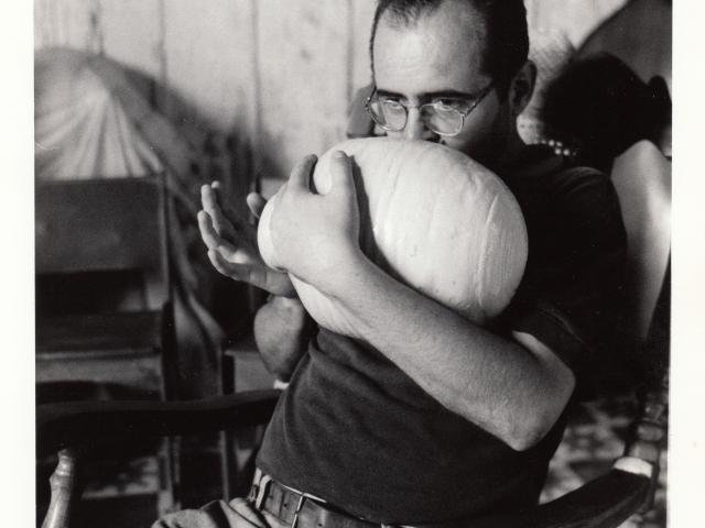 Peter Loman con botijuela, 2000